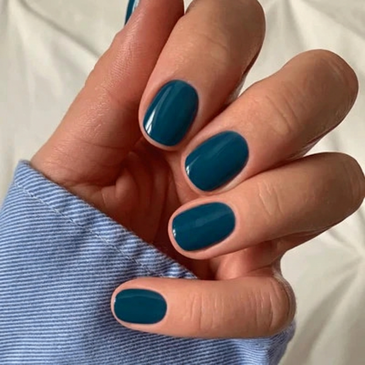 Review by Lola D